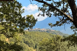 Rudere con vista a civita d'antino