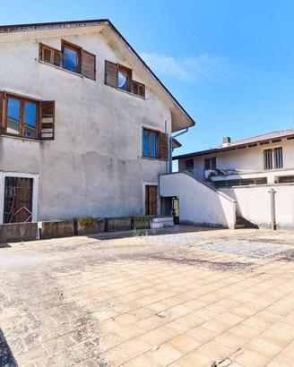 Immobile di 95 m² con 1 locale a Calusco d'Adda