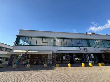 NEGOZIO A FIGLINE E INCISA VALDARNO