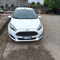 Autovettura Ford 1,4 96cv gpl