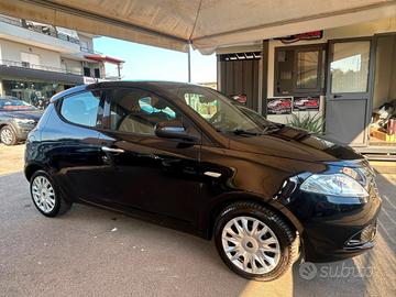Lancia Ypsilon 1.2 69 CV 5 porte GPL Ecochic Silve