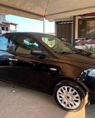 Lancia Ypsilon 1.2 69 CV 5 porte GPL Ecochic Silve