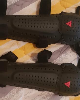 ginocchiere moto dainese