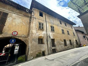 Casa storica nel centro paese