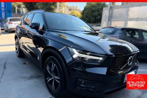 Volvo XC40 T3 1.5 R-design 163cv