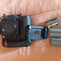 Nikon D300 + Battery Grip MB-D10 +3 batterie,
