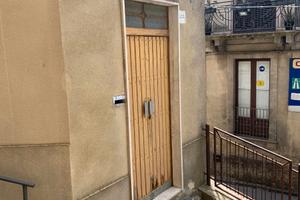 Ampia casa indipendente su tre livelli