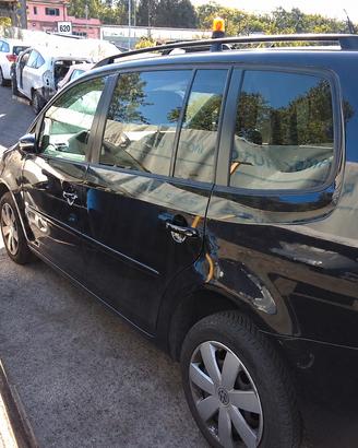 RICAMBI VOLKSWAGEN TOURAN (1T) (08/10>) 1.6 TDI Mn