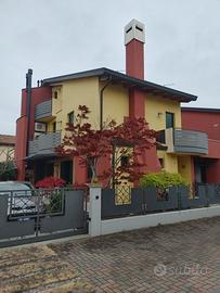 In zona amena bella villetta