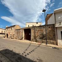 San Vito - Casa su Tre Livelli con Ampio Giardino