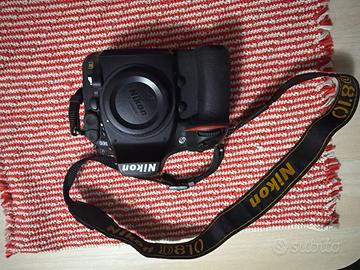 Nikon 810