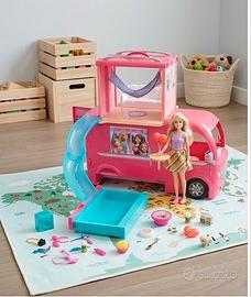 Barbie Camper pop-up+Barbie nuova+ accessori 