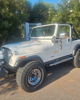 Jeep CJ7   4200 cc  cambio manuale