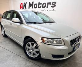 VOLVO V50 D2 POLAR