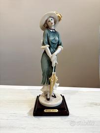 Statuina Giuseppe Armani