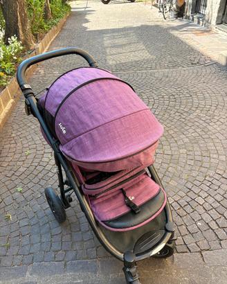 due passeggini per i bambini 100 euio ciascuno a B