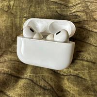 Apple AirPods Pro 2 MagSafe