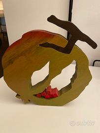 Soprammobile Melograno, Legnomagia