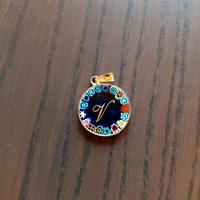 ciondolo Murano con iniziale "V"