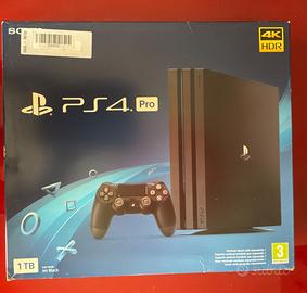 PS4 Pro 1TB Jet Black firmare 10.01 con scatola