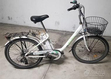 Bicicletta elettrica da città