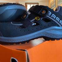 Scarpe antinfortunistiche nuove