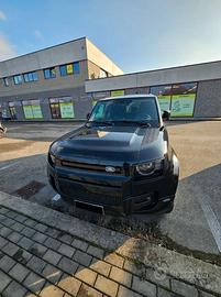 LAND ROVER DEFENDER 110 X-DYNAMIC HSE ALL BLACK -