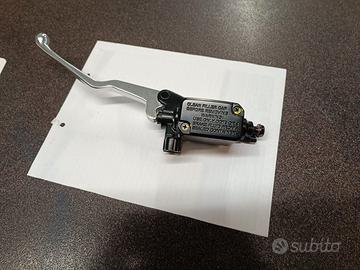 POMPA FRENO SX BEVERLY 300/400/ HPE