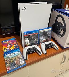 PS5 825 GB con lettore 2 controller e un volante a