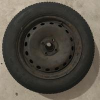 4 Gomme 185 65 R15  + copricerchi Kleber