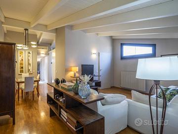 Esclusivo appartamento ristrutturato posto ultimo