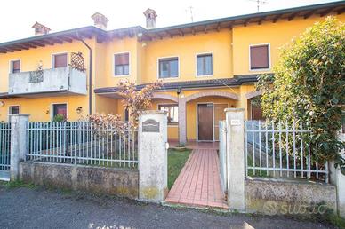 Villetta a schiera di 192 m² con più di 5 locali e