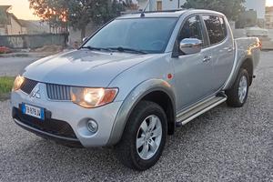 mitsubishi L200 DI-D 4X4 2.5 DIESEL 
