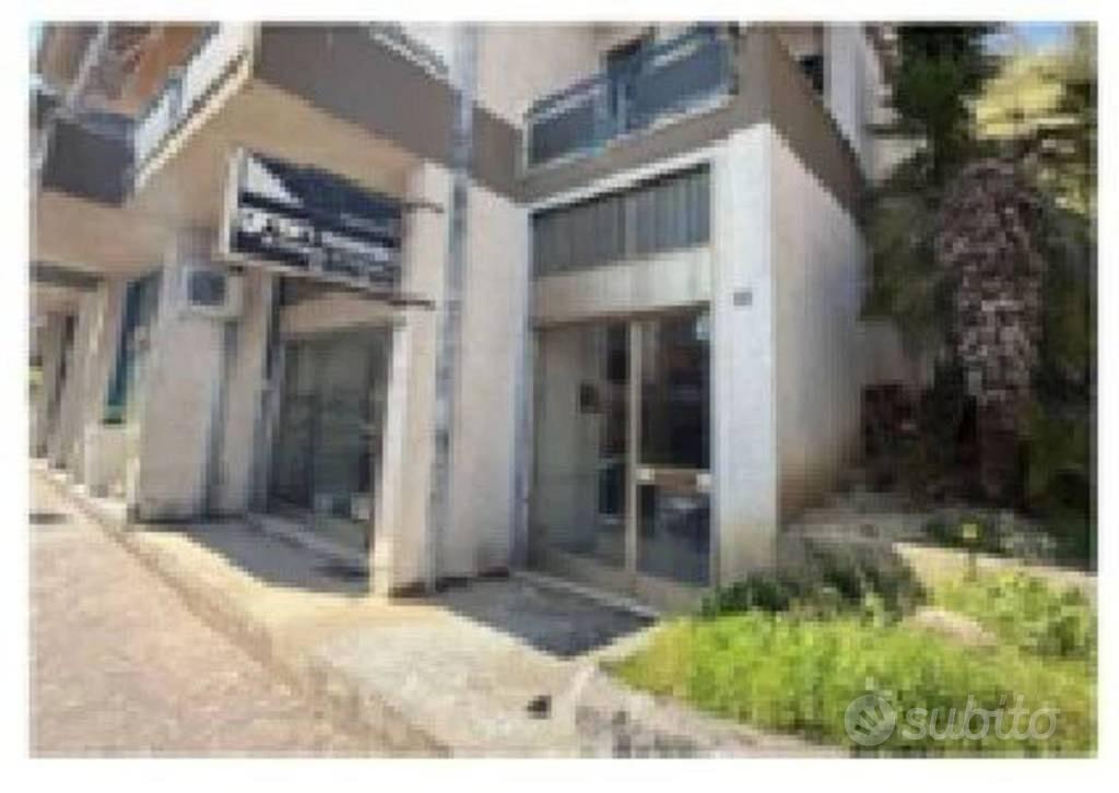 Immobile in asta di 101 m² a Montorio al Vomano - Vista 2