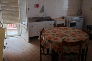 Apparteamento posto al primo piano da ristrutturar