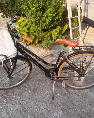 bicicletta city bike con cambio