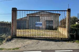 CAPANNONE INDUSTRIALE 600 mq