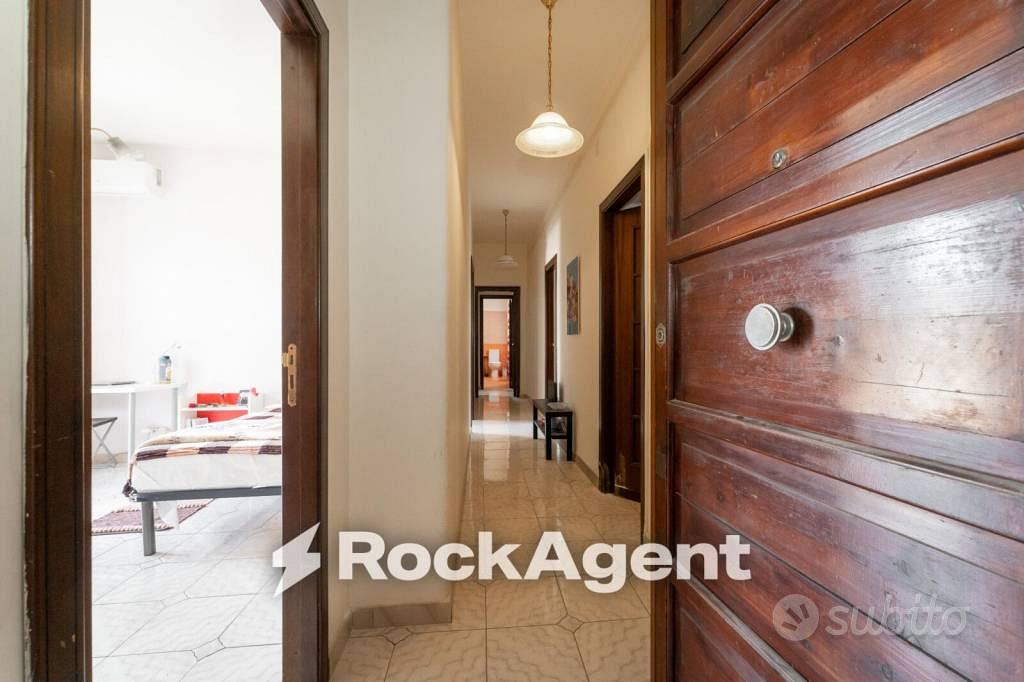 Appartamento di 126 m² con 4 locali a Catania - Altro