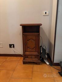 Mobiletto porta telefono corridoio