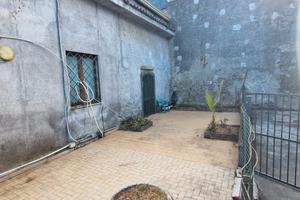 SANTA VENERINA intera proprietà mq.280