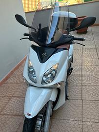 Yamaha xcity 250