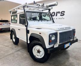 LAND ROVER Defender 90 2.2 TD4 Station Wagon N1