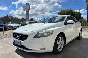 VOLVO V40 D2 1.6 Business