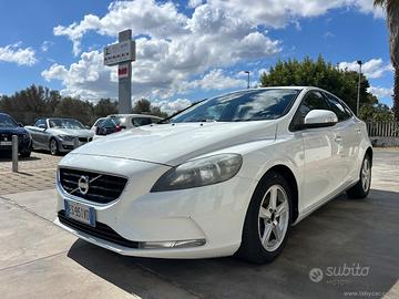 VOLVO V40 D2 1.6 Business