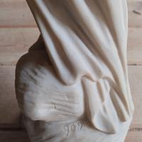 Statua di venere al bagno in polvere di marmo