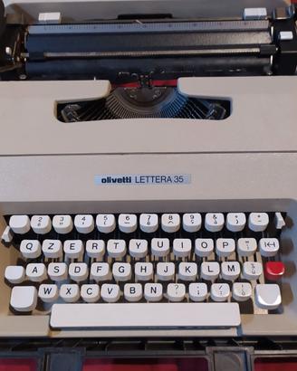 Macchina da scrivere Olivetti lettera 35