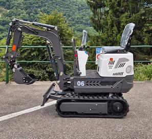 ESCAVATORE MINI 0.6 NUOVO SUPER ACCESSORIATO 
