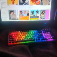 Mini PC con TV monitor lg full HD con tastiera