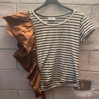 Maglia a righe con dettaglio monospalla
