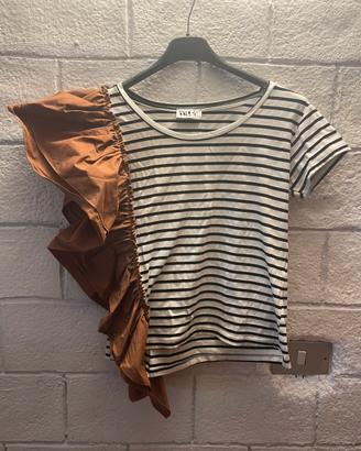 Maglia a righe con dettaglio monospalla